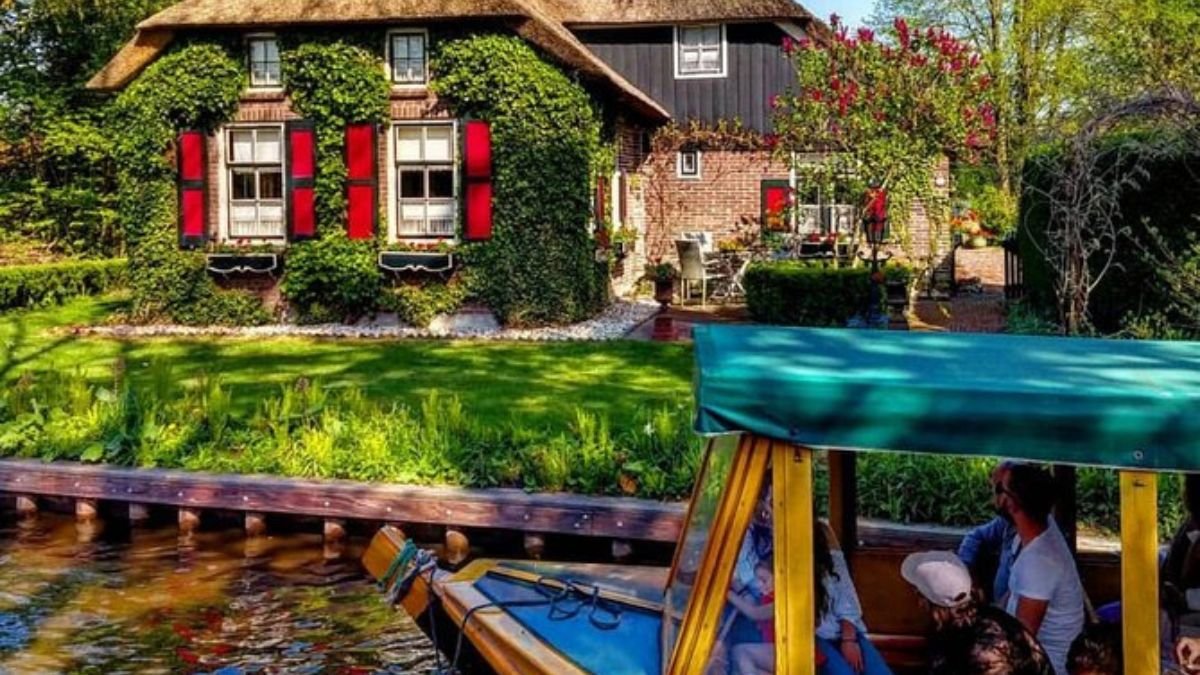 Giethoorn Village